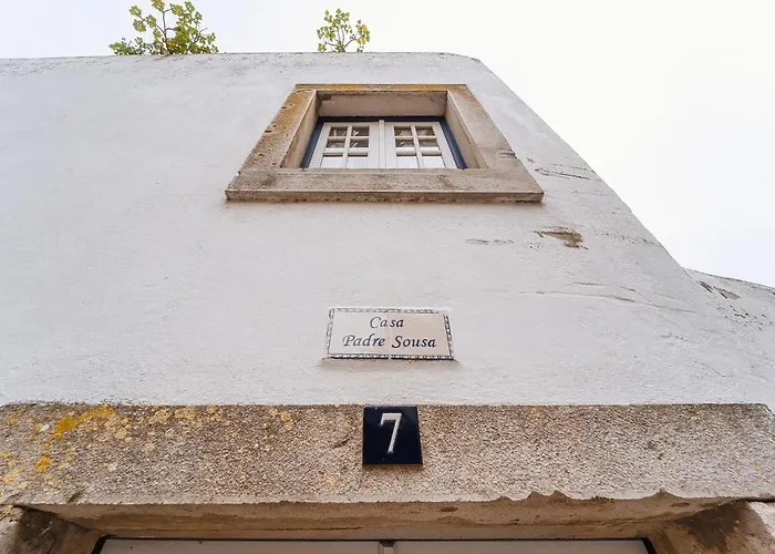 Priest Πανσιόν 3*